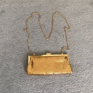 La Regale Gold clutch with chain strap